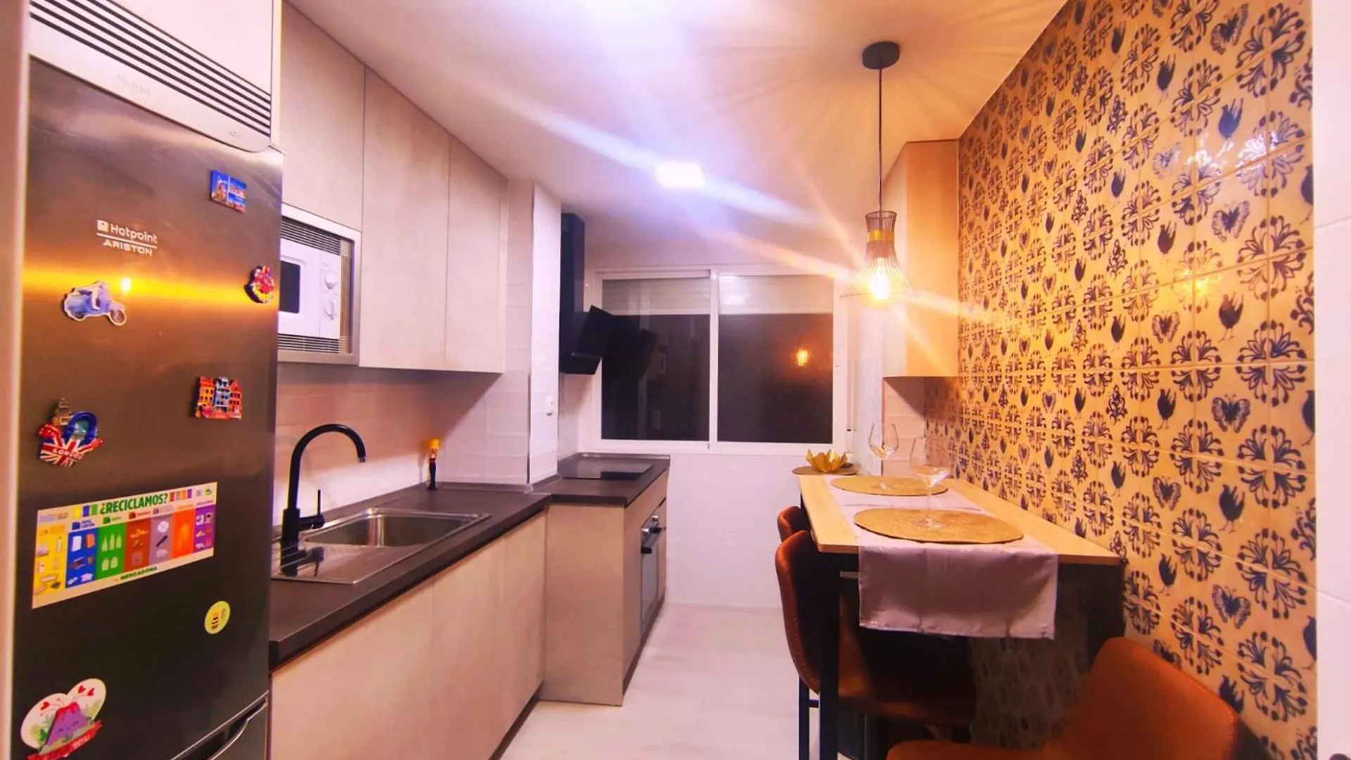Rosalia 5 Estrellas - Garaje Free - 90M2 Granada Spain